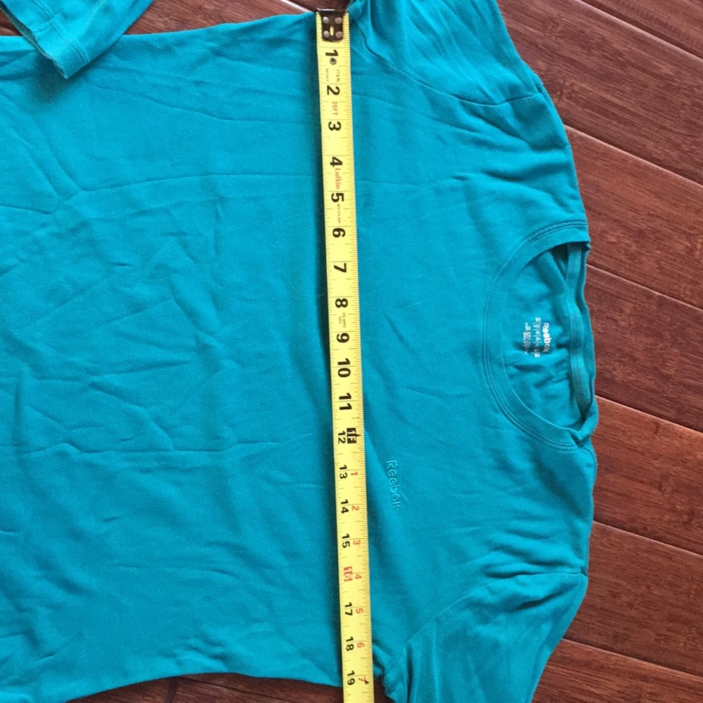 Like New! Reebok Top ❇️ - Picture 3 of 4